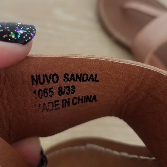 Seven 7  | Rose Gold Thong Sandals Flats 8 - Picture 5 of 7